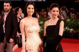 高清图：电影《白蛇传说》威尼斯电影节首映红毯