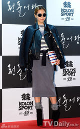 组图：韩星宋康昊拍新片变白发老人 李珉廷等助阵