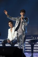 高清组图：SM新人组合EXO正式出道引爆激情