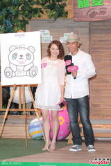 组图：汤盈盈蔡少芬相继诞女 郭晋安笑选儿媳