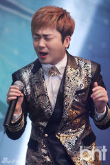 组图：M.pire朴玄彬亮相某化妆品品牌展望会