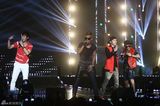 高清组图：SHINee2NE1等出演粉红Play演唱会