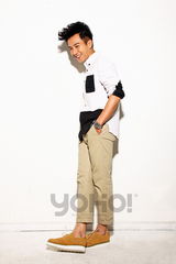 组图：刘恺威连登潮流双刊 展性感暖男魅力