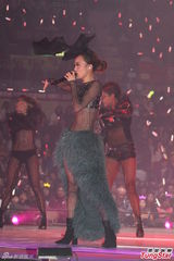 组图：容祖儿跨年演唱会狂秀性感