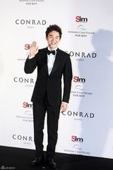 高清组图：李孝利神话Eric秀智等出席严泰雄婚礼