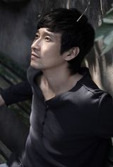 高清组图：满江化身纯爷们 淡定内敛胸肌隐现