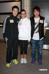 幻灯图：谢婷婷等出席慈善步行 赞张柏芝好妈妈