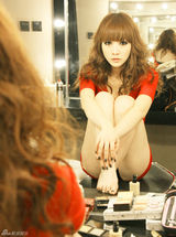 幻灯图：柳岩正面特写肖像曝光 娇俏Loli女转型