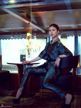 组图：赵柯欧式复古写真时尚大气