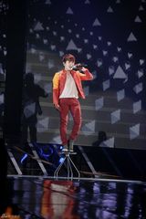 高清组图：韩团神话14周年纪念演唱会盛况空前