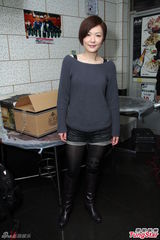 组图：钟嘉欣田蕊妮庆TVB《巨轮》杀青