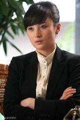 高清图：蒋勤勤《大时代》变职场魔女 上演艰难爱情