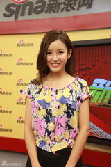 组图：文章携《小爸爸》剧组做客新浪