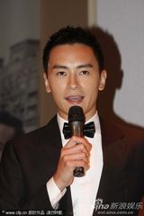 组图：戛纳影展台湾之夜派对 郑元畅陈妍希男才女貌