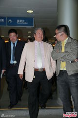 组图：洪金宝获胜拉头马 彭于晏现身支持带好运