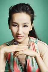 组图：“太子妃”高洋拍纯美写真 青春绽放如花仙子