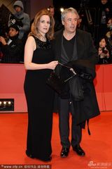 组图：柏林电影节闭幕式红毯 中国女星美艳出挑