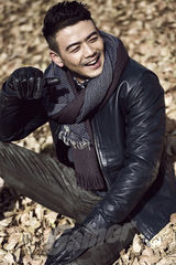 组图：杨烁暖男户外大片祝福马年马上有男友