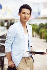 组图：钱泳辰写真清新气质男