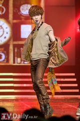 组图：神话合体回归夺《Countdown》冠军风采依旧