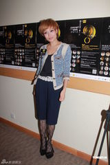 组图：容祖儿参与音乐会 喜爱小孩会考虑未婚生子