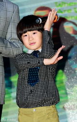 组图：天天自曝约Cindy下午茶：就像老婆一样