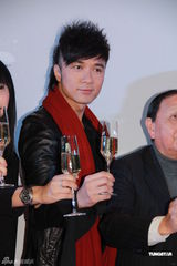 组图：古巨基力挺Jessica C做嘉宾 恭喜陈志云