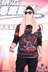 组图：潘玮柏帅气亮相 呼吁大家远离毒品