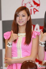 高清组图：Beast等赴港开唱 泫雅望与PSY再合作