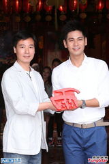 组图：检场卖肉赚人气 新剧收视破3就裸泳