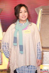 组图：杨诗敏情人节有约 许亦妮信一见钟情