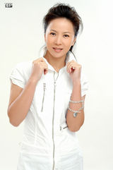 组图：中韩明星齐聚《吻到爱》 赵越塑造时尚女魔头