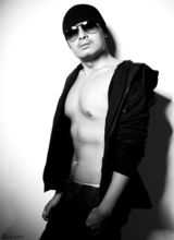 组图：陈龙写真秀猛男范儿 粉碎新武松瘦削质疑