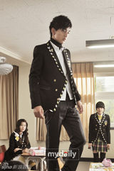 策划：校服军装白大褂 韩版美男制服诱惑