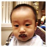 组图：黄觉当另类奶爸“蹂躏”儿子小核桃