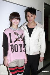 组图：林峰感谢朋友支持 阿Sa(蔡卓妍)称其遇人不淑