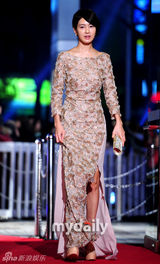 组图：SBS和KBS颁奖典礼 韩石奎申河均分获演技大奖