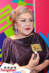 组图：邵音音出席活动 曝陈静过平民生活难开怀