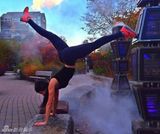 组图：美女子网晒完美身材 丰满翘臀赢关注