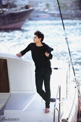 组图：吴奇隆阳光写真感悟生活真谛