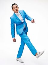 组图：王阳新春写真曝光  宫廷枭雄变身时尚先生