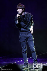 组图：GirlsDay等出席时尚庆典献精彩舞台