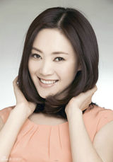 组图：段卿卿写真活泼动感温婉甜美