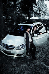 组图：陆毅鲍蕾代言汽车广告 荧屏再现爱情童话