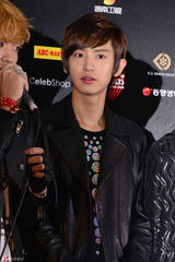 高清组图：韩团EXO等出席2012MAMA颁奖礼发布会