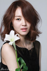 组图：张熙珍写真拍摄现场照 透视长裙清纯性感