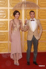 组图：荧幕情侣档亮相TVB台庆夜红毯