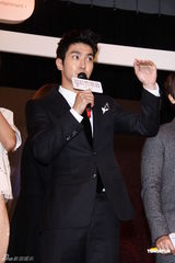 组图：《华丽的挑战》办见面会 陈意涵片场很疯狂