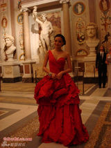 组图：舒淇罗马开工又度假 女神变女神经病