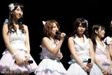 组图：AKB48举办握手会 前田敦子最后一次发言